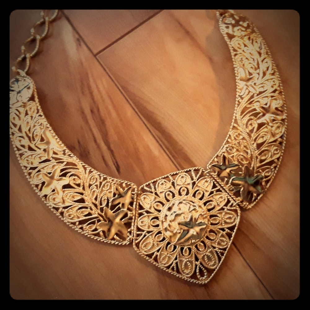 Statement Necklace - Picture 1 of 5